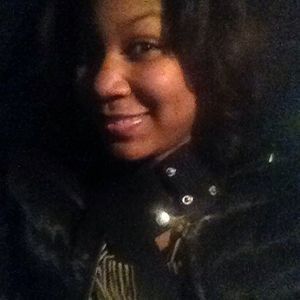 Meet your Posher, Danae